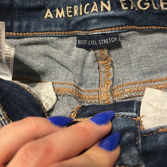🎉LOWEST PRICE🎉 Next level stretch, American Eagle distressed, skinny jeans. - Picture 6 of 7
